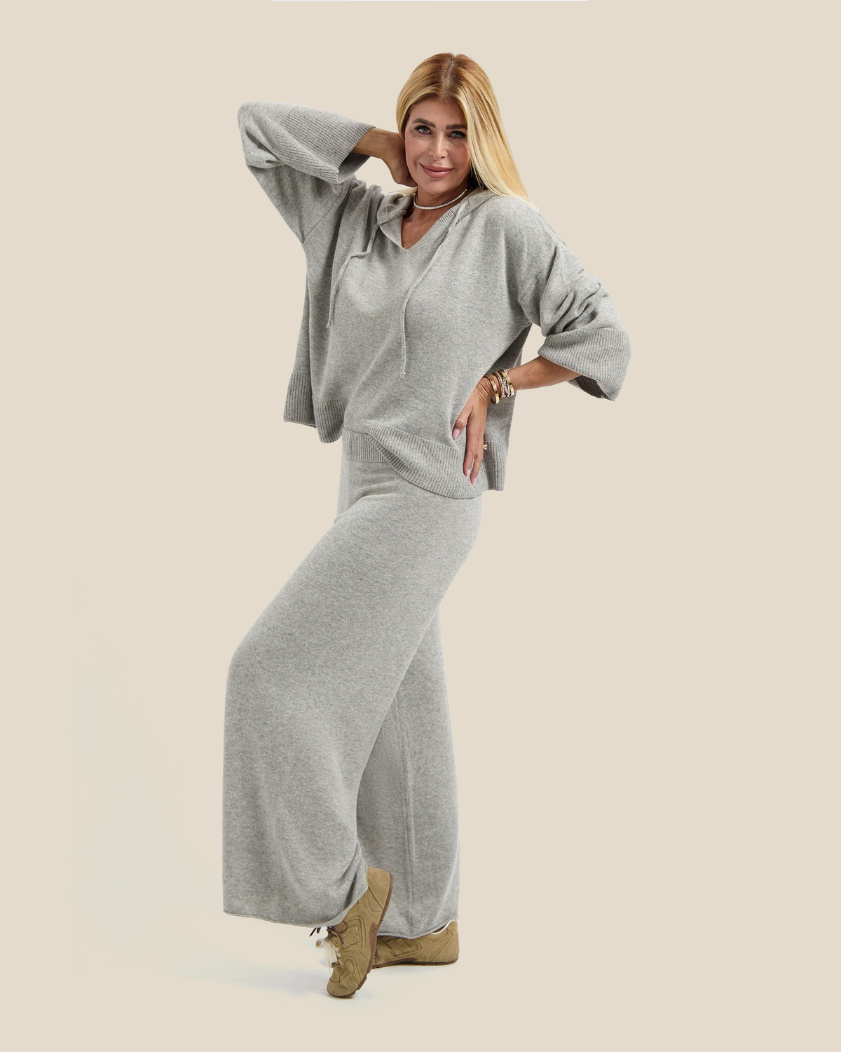 Wide Hooded Knit - Grey