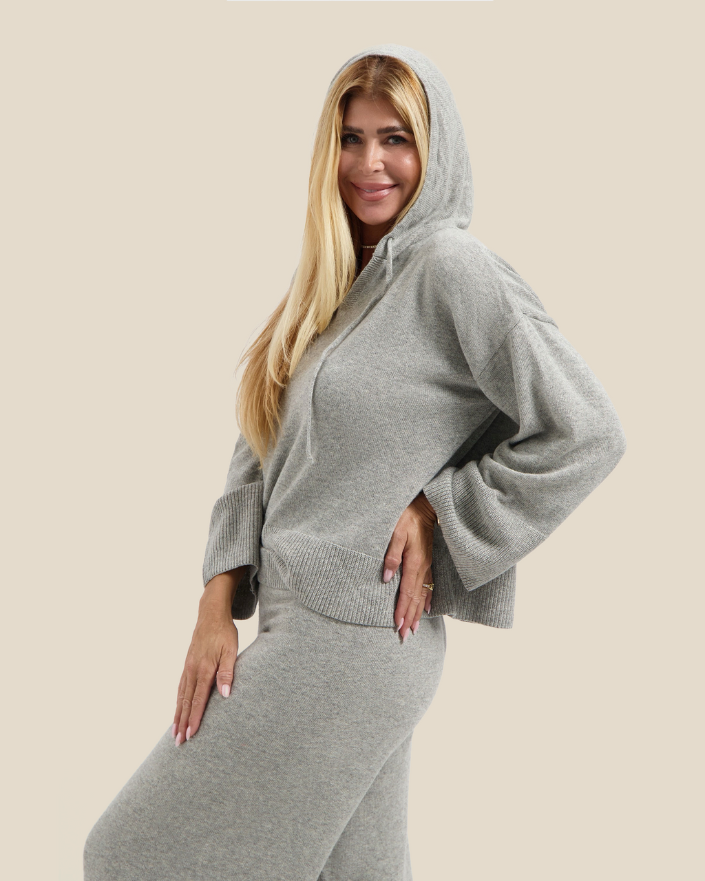 Wide Hooded Knit - Grey