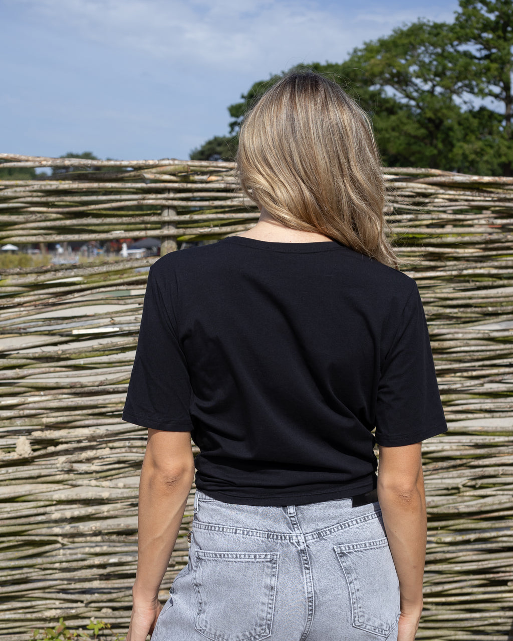 Front Tied T-shirt - Black