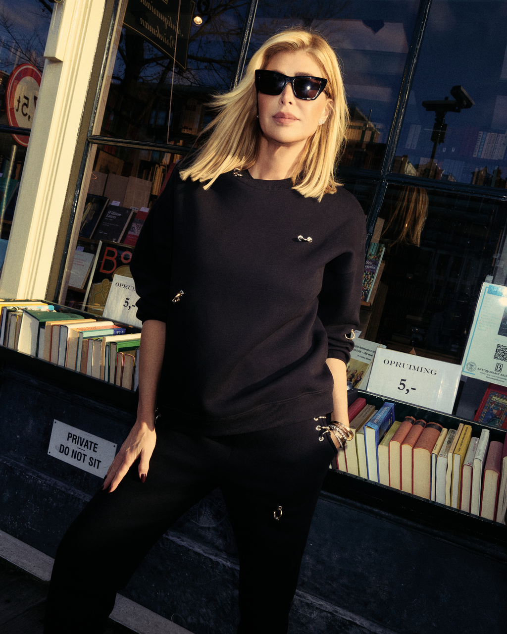 Piercing Sweater - Black